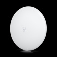 Ubiquiti 60 GHz + 5 GHz client with symmetrical Gigabit speeds and an 8 km broadcast range