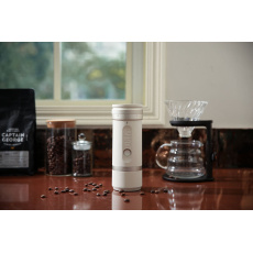 Outin Fino Elektrický mlynček na kávu, farba pieskovo biela