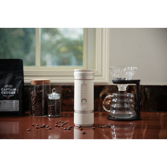 Outin Fino Elektrický mlynček na kávu, farba pieskovo biela Outin Fino Elektrický mlynček na kávu, farba pieskovo biela