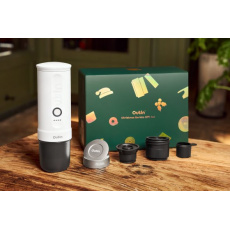 Outin Nano Vianočný set - prenosný kávovar (perleťovo biela) + Basket Plus sada Outin Nano Vianočný set - prenosný kávovar (perleťovo biela) + Basket Plus sada